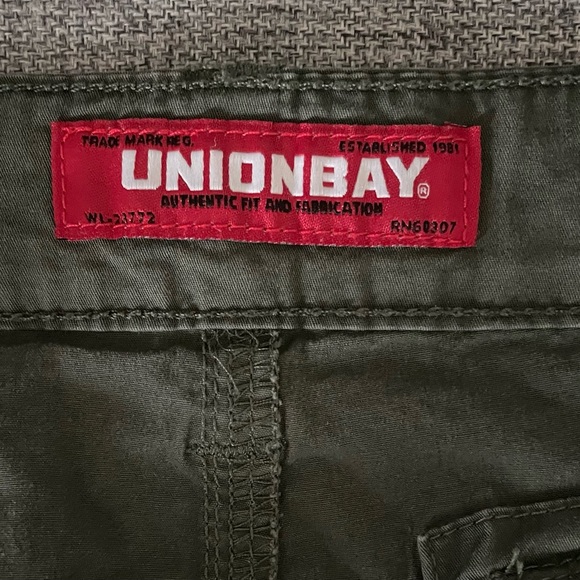 UNIONBAY Men's Cargo Shorts - Picture 5 of 6